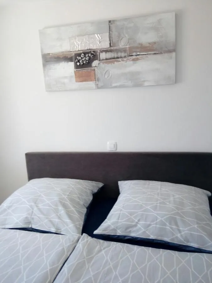 Apartment Mario Nin 0*,
